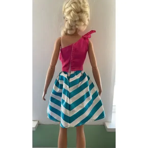 LARGE 28" BARBIE DOLL MATTEL 2013 FULLY JOINTED ELBOWS AND WRISTS G10